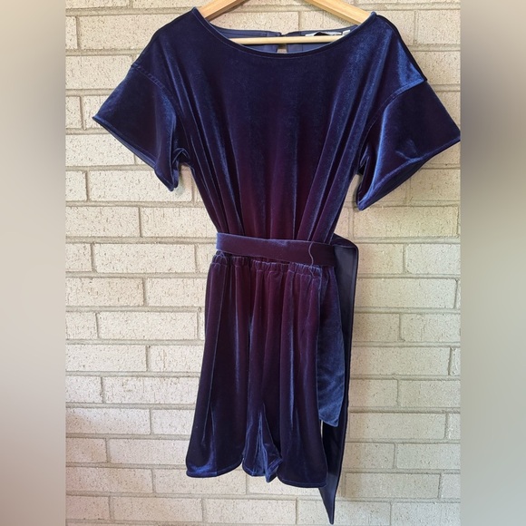 NWOT Vineyard Vines Deep Blue Velvet Romper - Picture 7 of 7